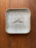 Scallop patterned MV dish